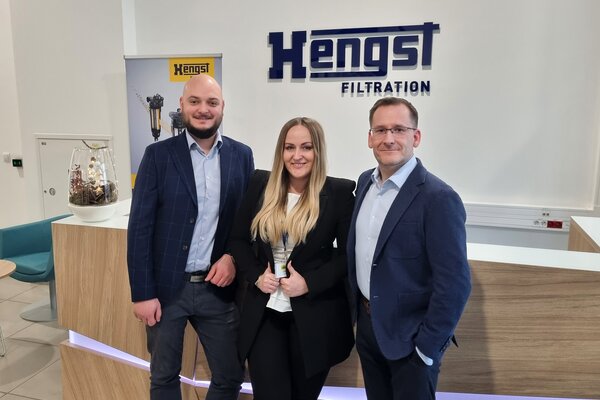 Hengst przejmuje biuro sprzedaży w Warszawie